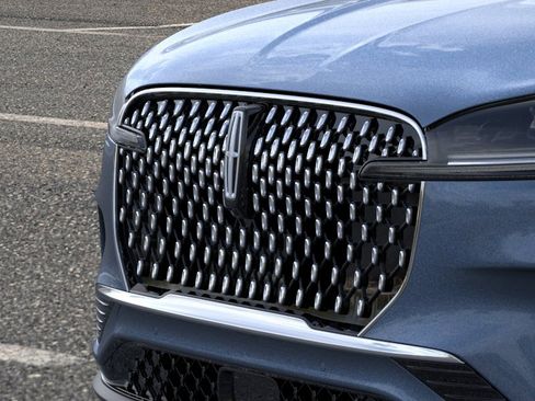 New 2026 Lincoln Aviator Reserve w/ Illumination Package AWD/4WD image 17