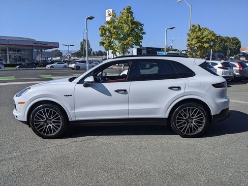 Used 2019 Porsche Cayenne E-Hybrid AWD/4WD image 9