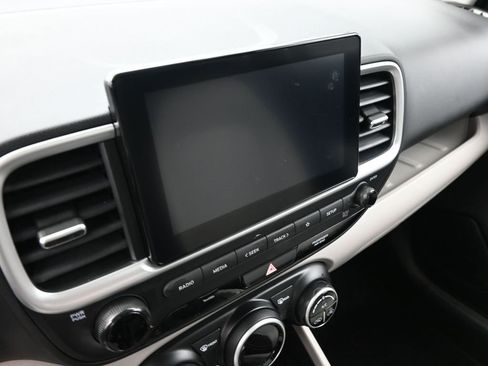 Certified 2026 Hyundai Venue SEL FWD image 17