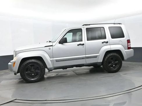 Used 2011 Jeep Liberty Sport w/ Popular Equipment Group AWD/4WD image 5