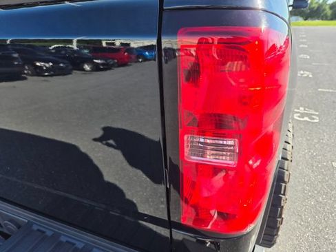 Used 2015 Chevrolet Silverado 2500 High Country w/ Duramax Plus Package AWD/4WD image 17