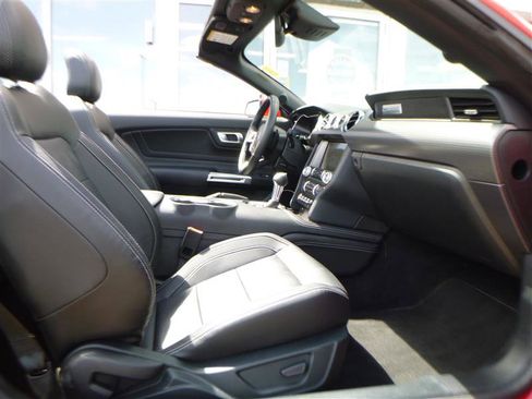 Used 2022 Ford Mustang GT Premium w/ GT Performance Package RWD image 12