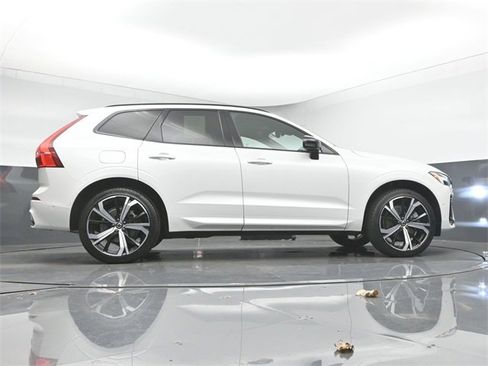 Used 2022 Volvo XC60 B6 R-Design w/ Advanced Package image 44