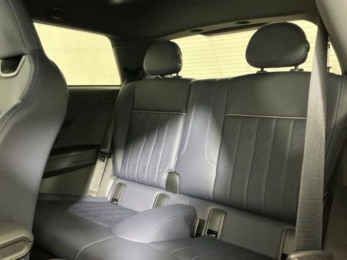 Certified 2025 MINI Cooper 2-Door Hardtop FWD image 22