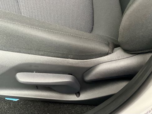 Used 2025 Toyota RAV4 LE FWD image 15