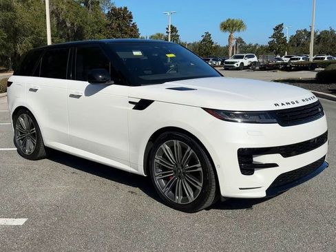 Used 2025 Land Rover Range Rover Sport Dynamic SE image 2
