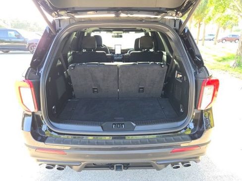 Used 2023 Ford Explorer ST w/ Equipment Group 401A AWD/4WD image 9