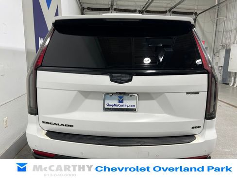 Used 2021 Cadillac Escalade ESV Sport Platinum w/ LPO, ONYX Package image 6