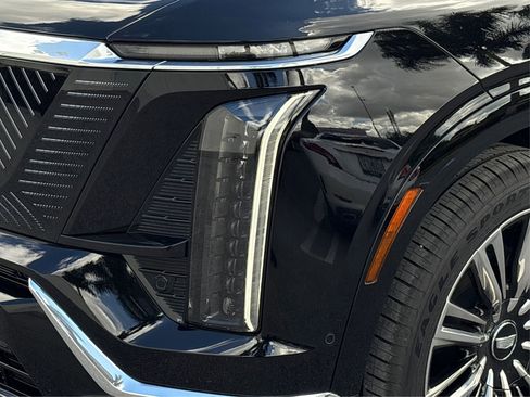 New 2026 Cadillac Vistiq Premium Luxury image 14