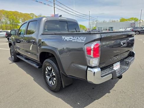 Used 2023 Toyota Tacoma TRD Off-Road AWD/4WD image 5