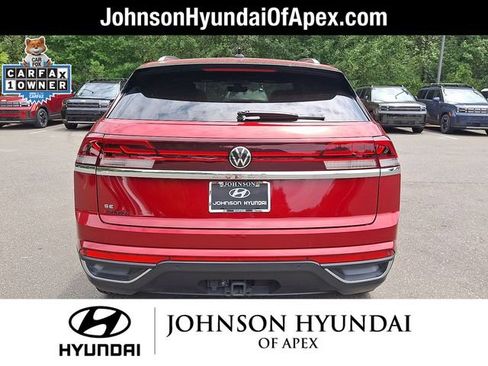 Used 2024 Volkswagen Atlas Cross Sport SE w/ Panoramic Sunroof Package FWD image 26