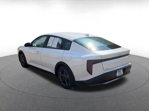 Used 2025 Kia K4 FWD image 9
