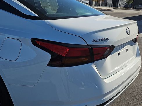Used 2025 Nissan Altima 2.5 S image 37