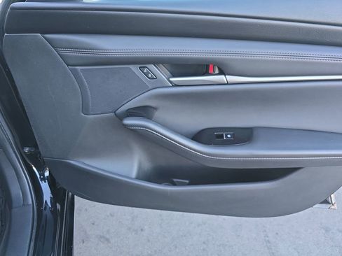 Used 2024 MAZDA MAZDA3 s image 17