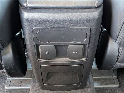 Used 2023 Ford Explorer XLT w/ Equipment Group 202A RWD image 16