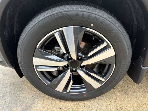 Used 2023 Nissan Rogue Platinum w/ Platinum Premium Package image 4