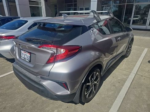 Used 2018 Toyota C-HR XLE FWD image 5