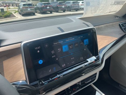New 2026 Volkswagen Atlas SE FWD image 21