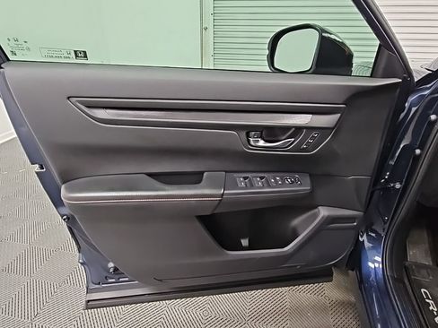 Used 2025 Honda CR-V Sport-L image 32