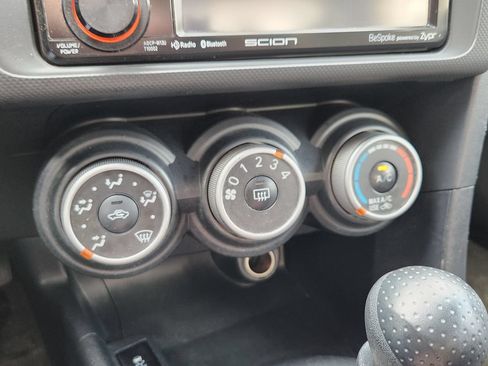Used 2013 Scion tC FWD image 21