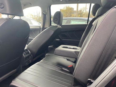 Certified 2023 Volkswagen Tiguan SE w/ Panoramic Sunroof Package image 16