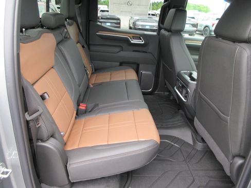 New 2026 Chevrolet Silverado 1500 High Country AWD/4WD image 19