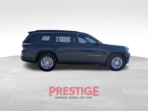 Used 2025 Jeep Grand Cherokee L Laredo RWD image 6