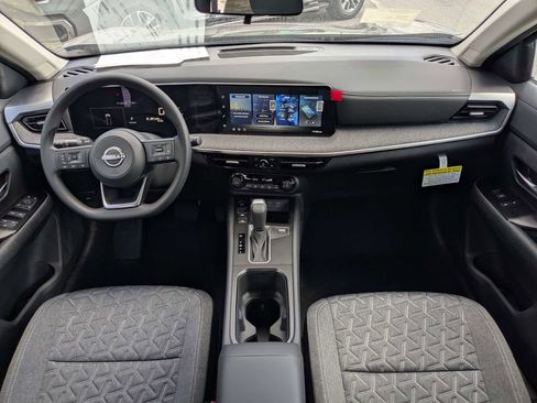 Used 2021 Nissan Rogue SV FWD image 13