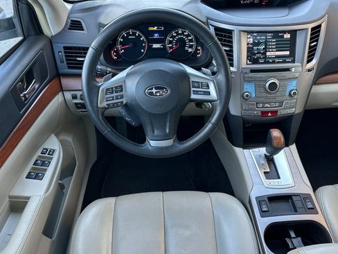 Used 2013 Subaru Outback 3.6R Limited image 17