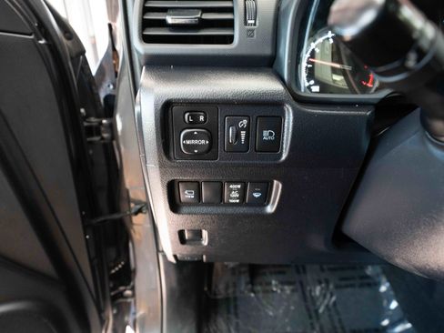 Used 2023 Toyota 4Runner Limited image 11