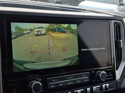 Used 2025 Nissan Frontier SV RWD image 18