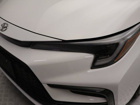 Used 2024 Toyota Corolla SE FWD image 3