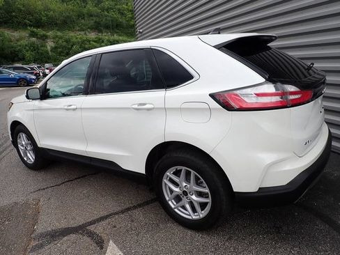 Used 2023 Ford Edge SEL w/ Convenience Package AWD/4WD image 4