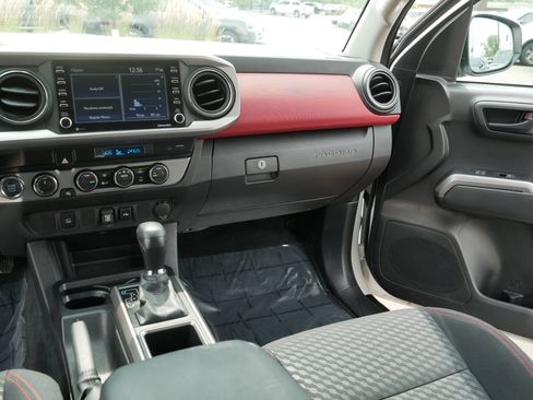 Used 2023 Toyota Tacoma SR5 AWD/4WD image 22