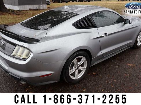 Used 2021 Ford Mustang Coupe image 4