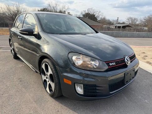 Used 2011 Volkswagen Golf 4-Door image 8