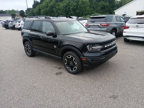 Used 2023 Ford Bronco Sport Outer Banks w/ Tech Package AWD/4WD image 8