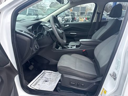 Used 2017 Ford Escape SE image 19