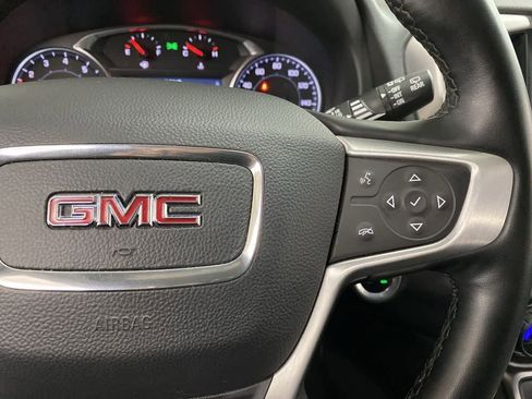 Used 2024 GMC Terrain SLT image 21