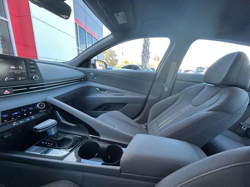 Used 2026 Hyundai Elantra Hybrid image 14