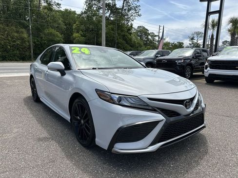 Used 2024 Toyota Camry XSE FWD image 10