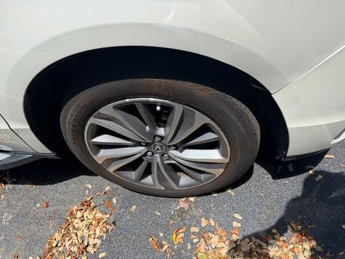 Used 2017 Acura MDX w/ Technology Package AWD/4WD image 4