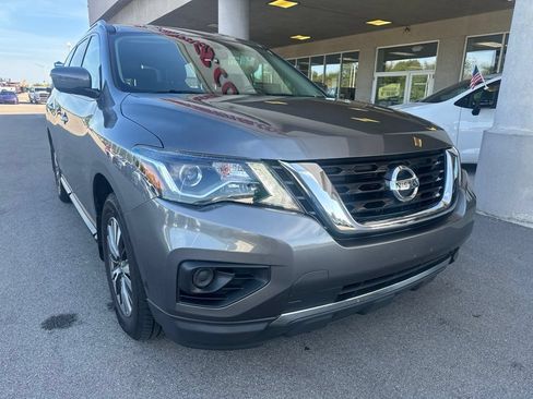 Used 2017 Nissan Pathfinder S AWD/4WD image 3