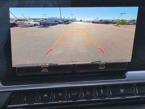 Used 2024 GMC Sierra 1500 SLT RWD image 18