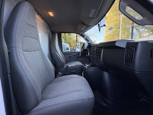 New 2025 Chevrolet Express 3500 w/ Power Convenience Package image 13