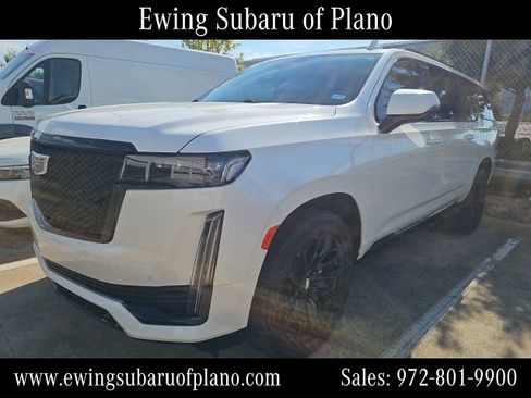 Used 2024 Cadillac Escalade ESV Sport Platinum w/ LPO, ONYX Package AWD/4WD image 2
