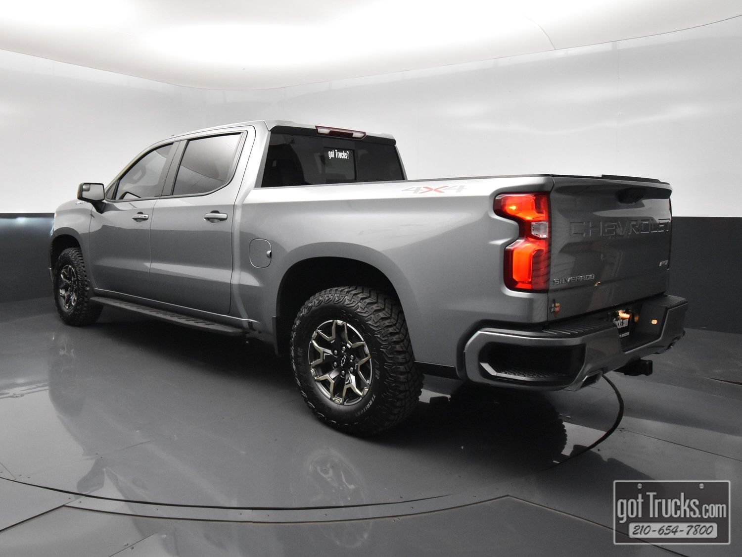 Used 2025 Chevrolet Silverado 1500 RST w/ Convenience Package II AWD/4WD image 5