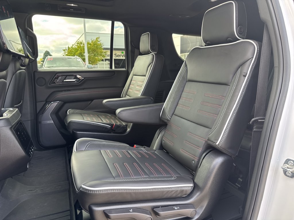 Used 2026 GMC Yukon XL AT4 Ultimate w/ LPO, Floor Liner Package AWD/4WD image 39