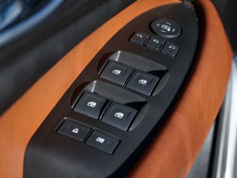 Used 2015 Cadillac Escalade Premium image 20