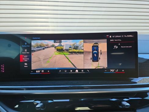 Used 2025 BMW X7 M60i AWD/4WD image 11